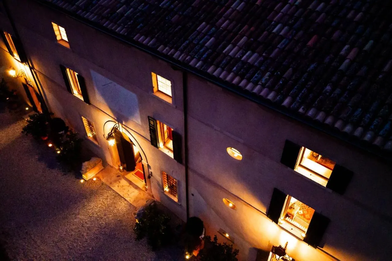 Villa Carrara Salvadori 그레짜나 B&B